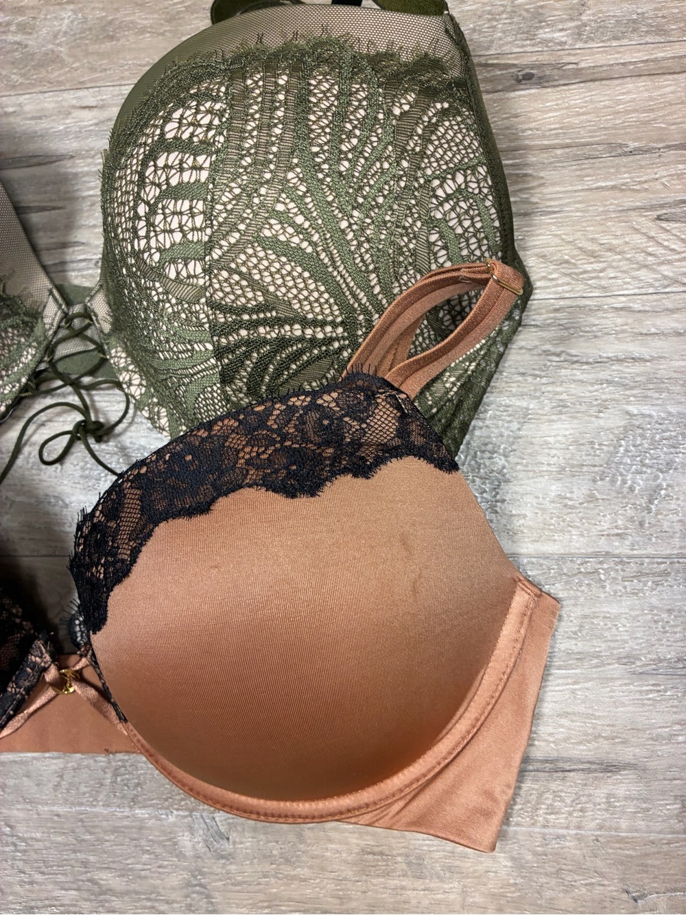 Victoria Secret 2 Satin Lace Underwired Push Up Bras - Picture 13 of 13
